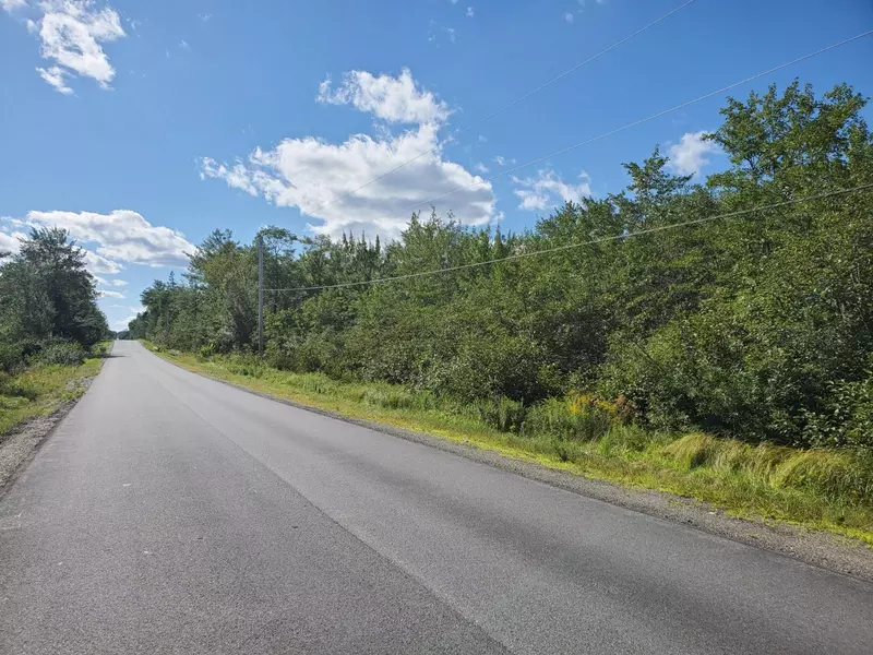 L49 LaGrange RD, Bradford, ME 04410