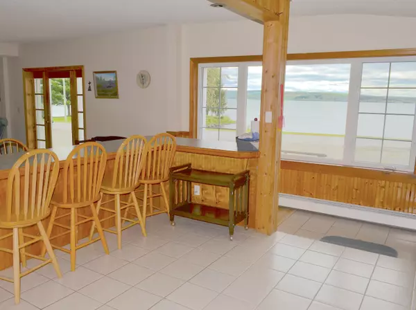 Madawaska, ME 04756,726 Lake Shore RD