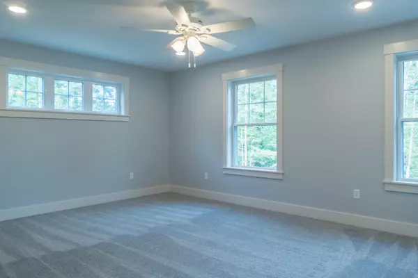 Freeport, ME 04032,70 Wardtown RD