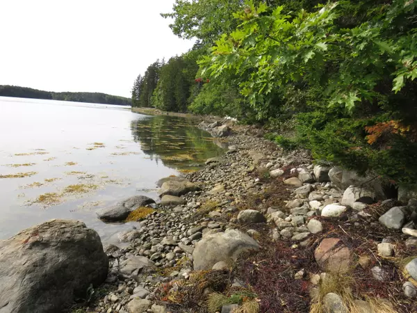 144 Treasure Point RD, Saint George, ME 04860