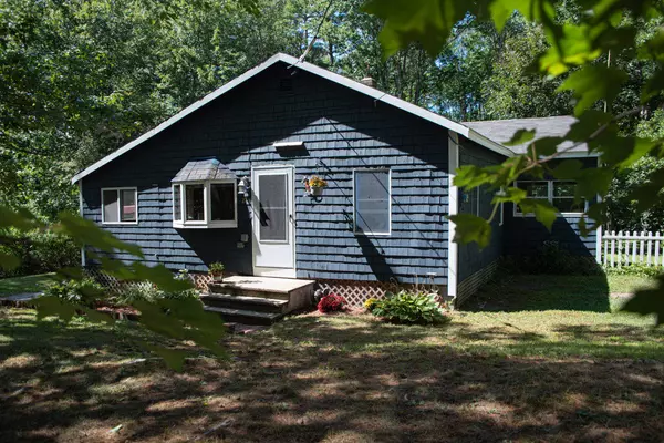27 Beach RD, Windham, ME 04062