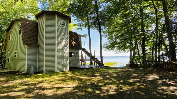 Robbinston, ME 04671,14 Winter Cove RD