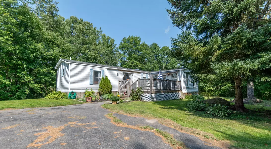 526 Hampden RD, Carmel, ME 04419