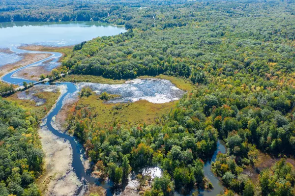 Monmouth, ME 04259,221 Waugan RD