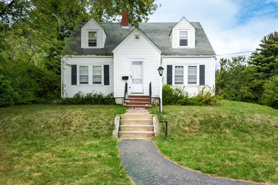 105 Bolt Hill RD, Eliot, ME 03903