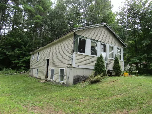 29 Shore RD, Gray, ME 04039