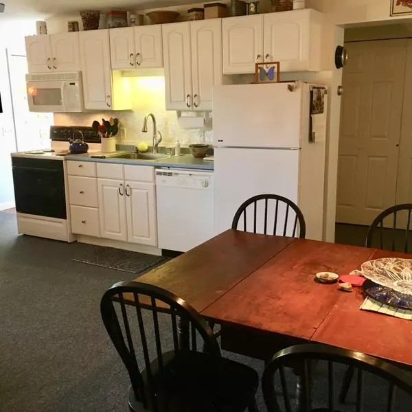 Southwest Harbor, ME 04679,393 Main ST #2