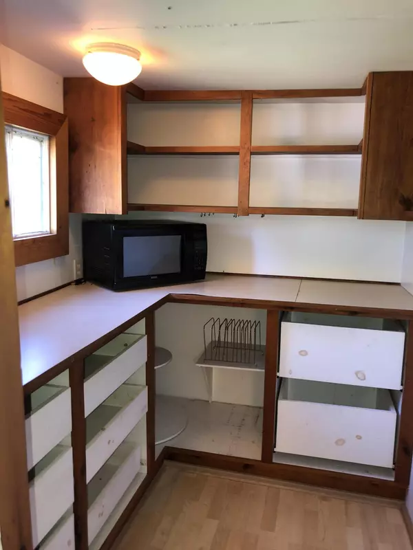 Warren, ME 04864,1505 Eastern RD