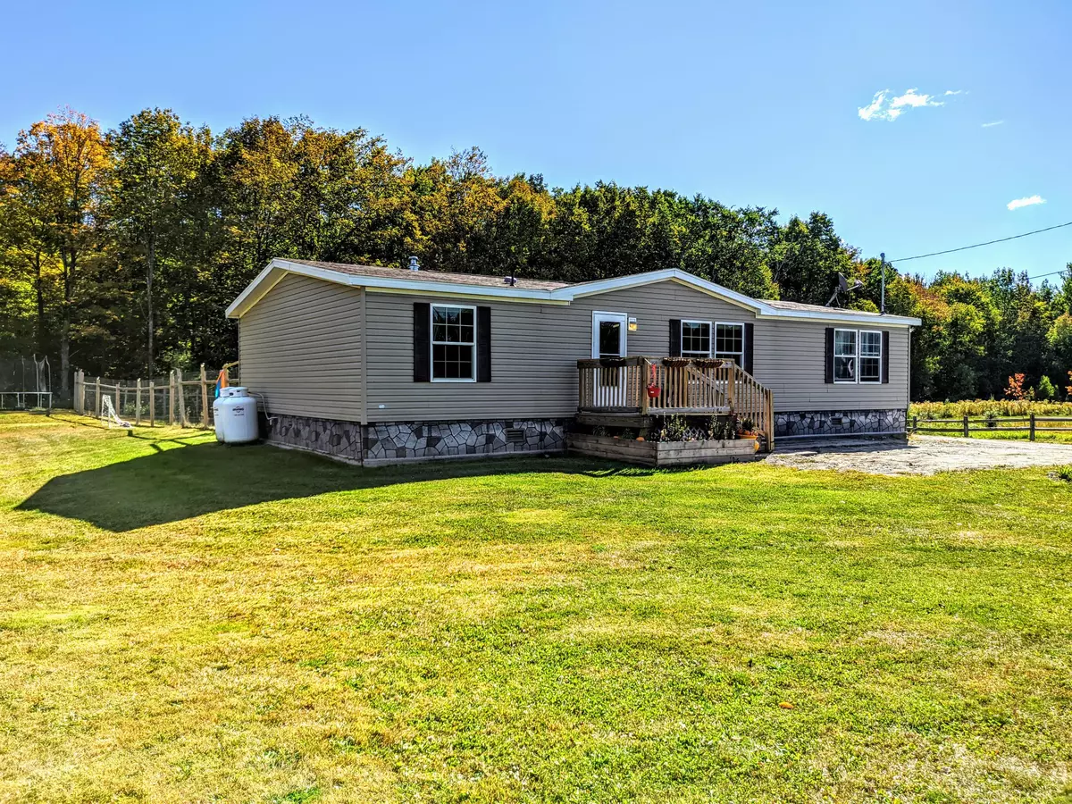 Sidney, ME 04330,57 Alfalfa RD