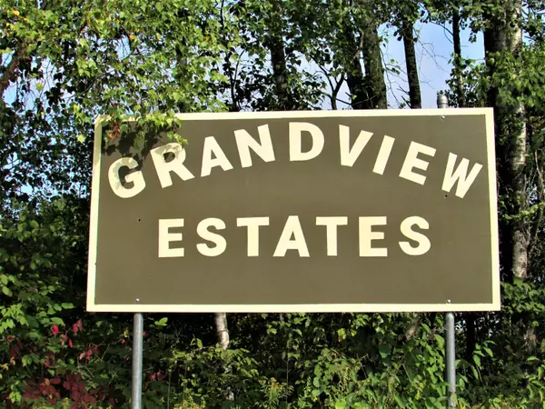 Newport, ME 04953,43 Grand View DR