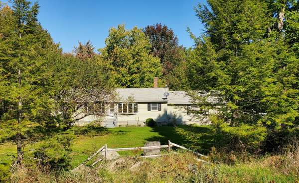 661 Mercer RD, Norridgewock, ME 04957