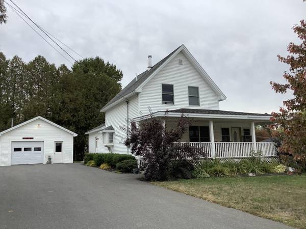 6 Center ST, Fort Fairfield, ME 04742