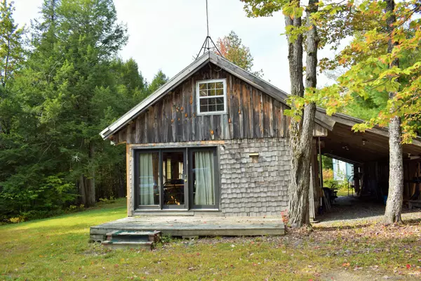 Saint Albans, ME 04971,67 Camp Road