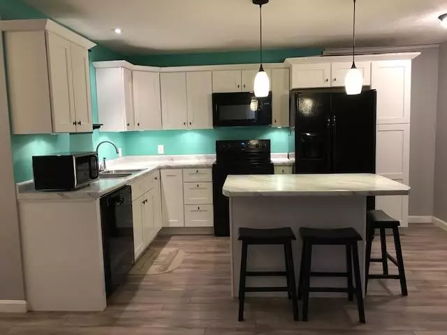 193 Russell ST #9, Lewiston, ME 04240