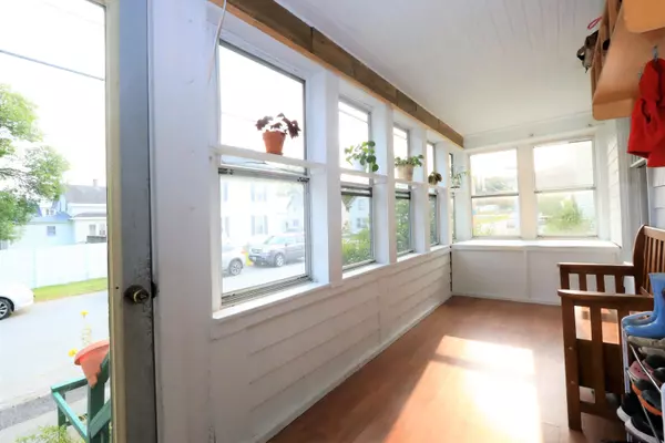 Old Town, ME 04468,91 Oak ST