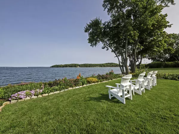 Bar Harbor, ME 04609,123 West ST