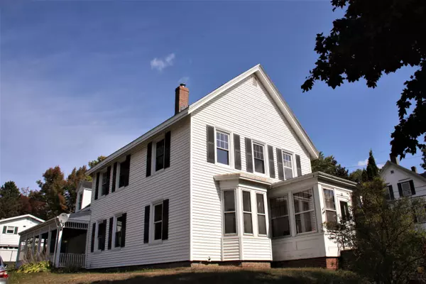 88 US Route 1, Bucksport, ME 04416