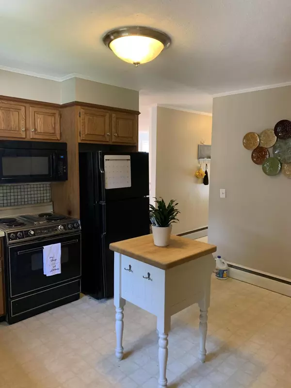 Brewer, ME 04412,34 Broadlawn DR