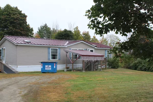 29 New England RD, Searsmont, ME 04973