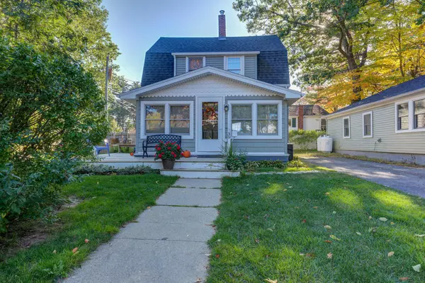 Old Orchard Beach, ME 04064,39 & 41 Park AVE