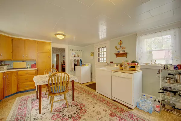 Penobscot, ME 04476,226 Southern Bay RD