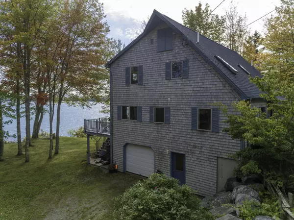 Lamoine, ME 04605,75 Bittersweet LN