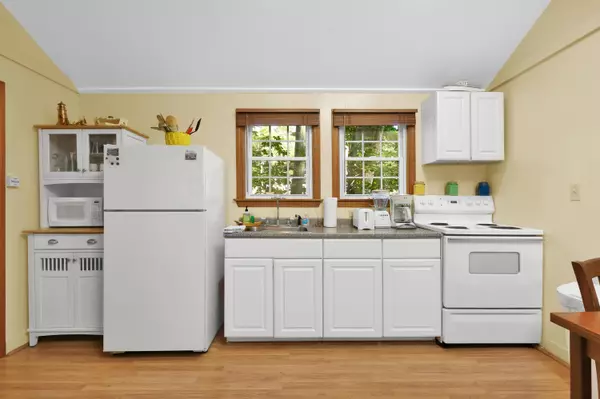 Ogunquit, ME 03907,488 Main ST #7