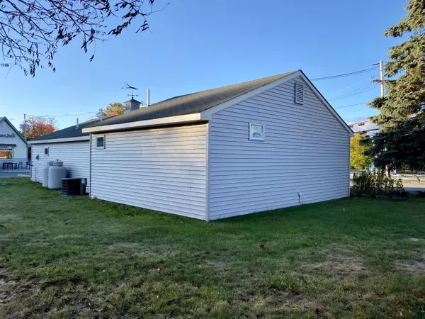 North Berwick, ME 03906,15 Main ST