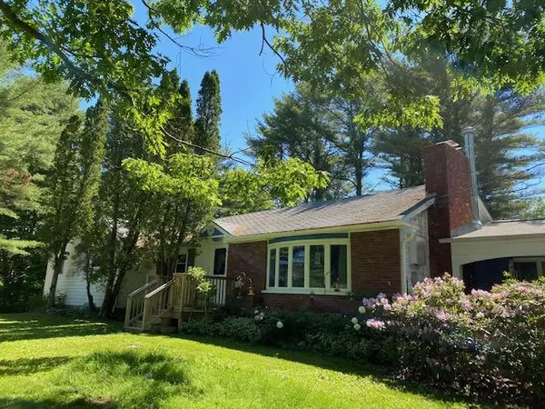 Topsham, ME 04086,52 Atwood RD