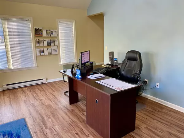 Kennebunk, ME 04043,62 Portland RD #9