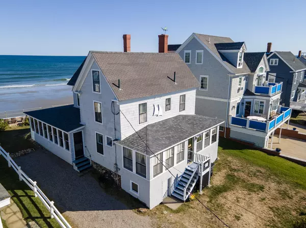 210 Webhannet DR, Wells, ME 04090