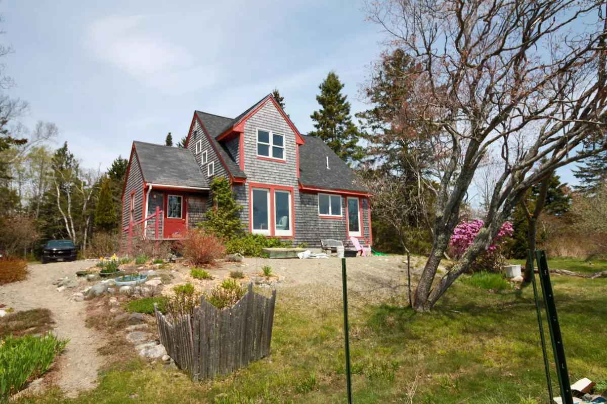 Machiasport, ME 04655,86 Smalls Point RD