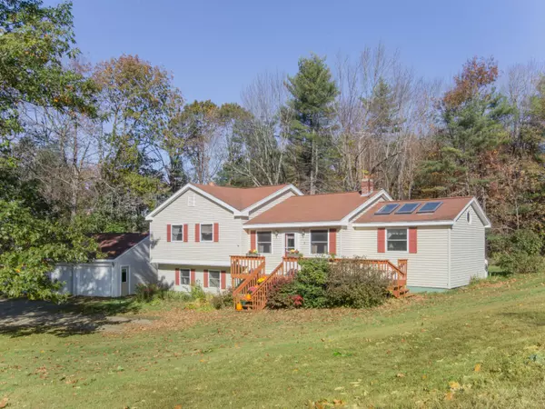 19 Pine Grove DR, Mount Vernon, ME 04352