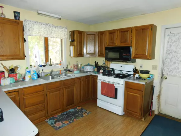 Orrington, ME 04474,79 Hoxie Hill RD