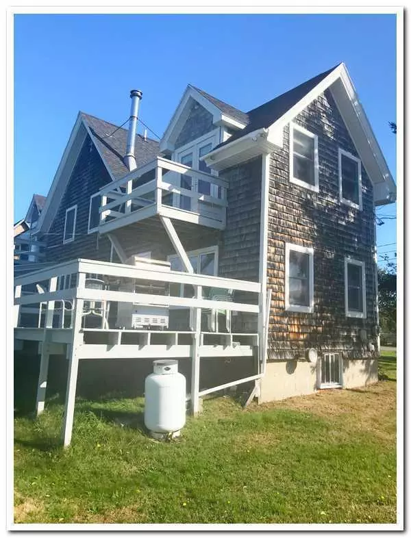 Winter Harbor, ME 04693,40 Sargent Street