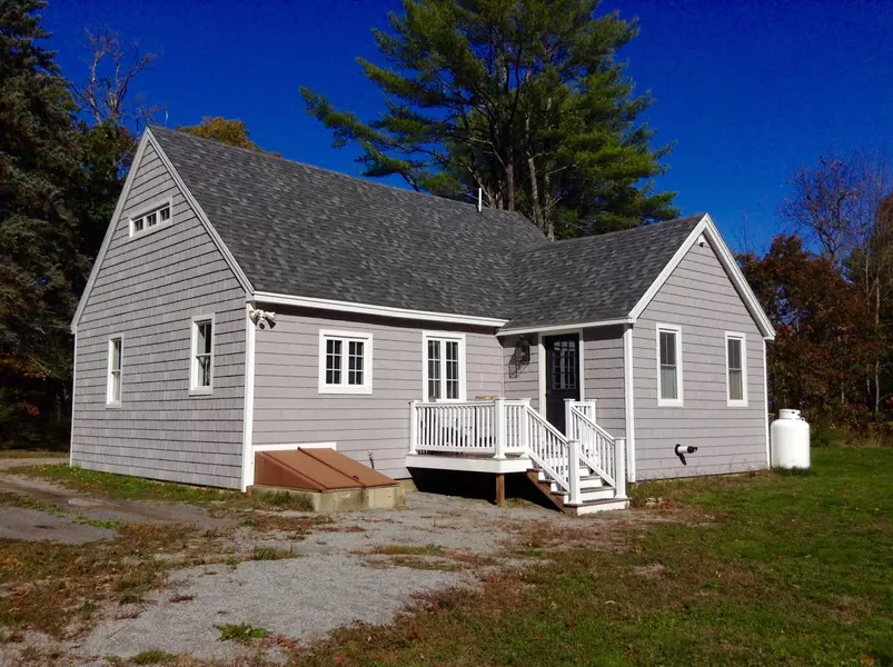 534 Middle RD, Dresden, ME 04342