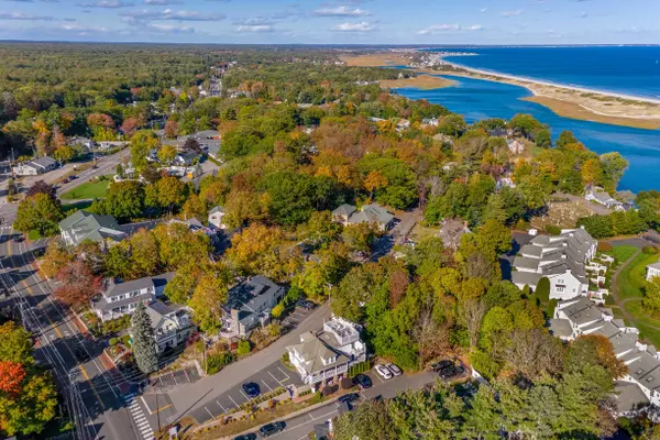 Ogunquit, ME 03907,17 Hoyts LN