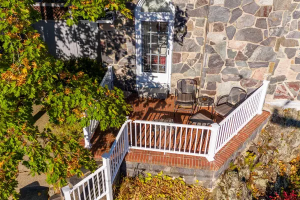 Ogunquit, ME 03907,17 Hoyts LN