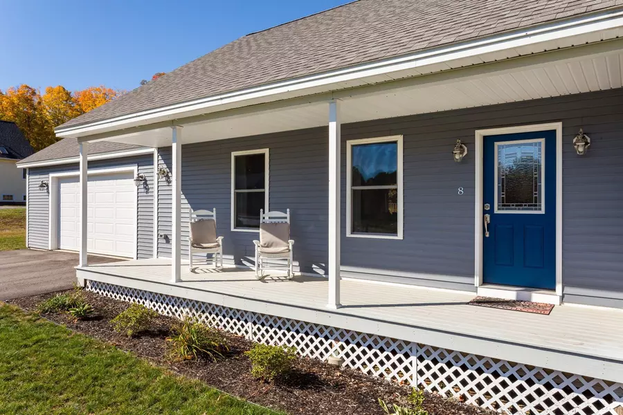 8 Elmwood DR, Berwick, ME 03901