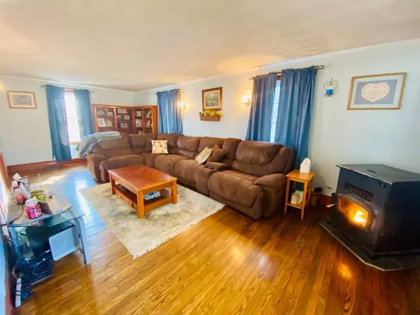 Bucksport, ME 04416,23 Pond ST