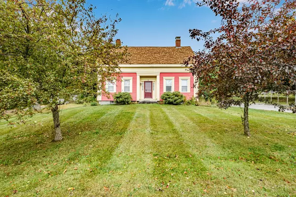 20 Shady AVE, Waldoboro, ME 04572