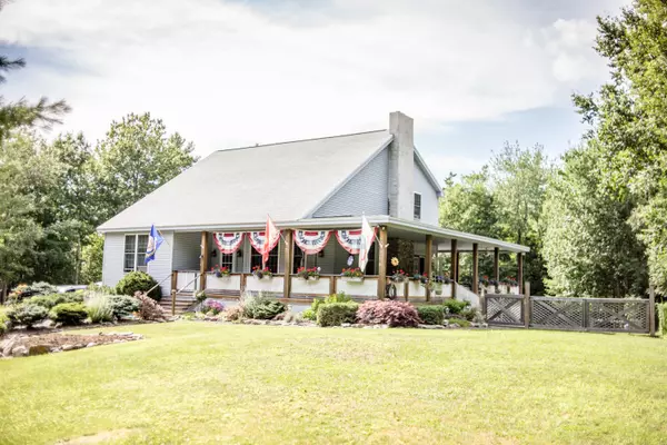 56 Steves RD, Boothbay, ME 04537