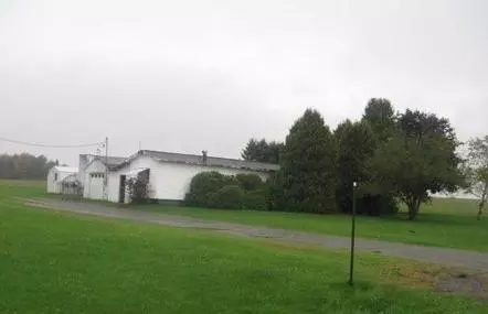 106 Hughes RD, Mapleton, ME 04757