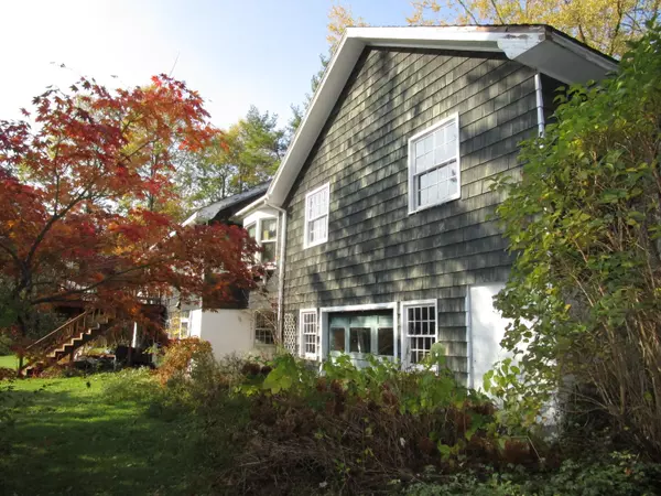Waldoboro, ME 04572,118 Pine ST
