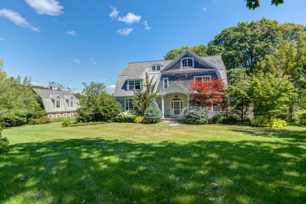 6 Linden AVE, Kennebunk, ME 04043