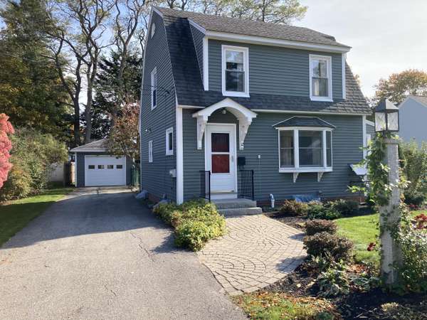 12 Fern AVE, Falmouth, ME 04105