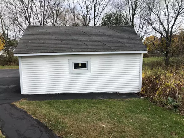 Thomaston, ME 04861,472 Main ST