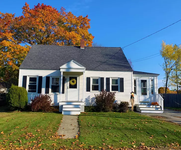 6 Crosby ST, Fairfield, ME 04937