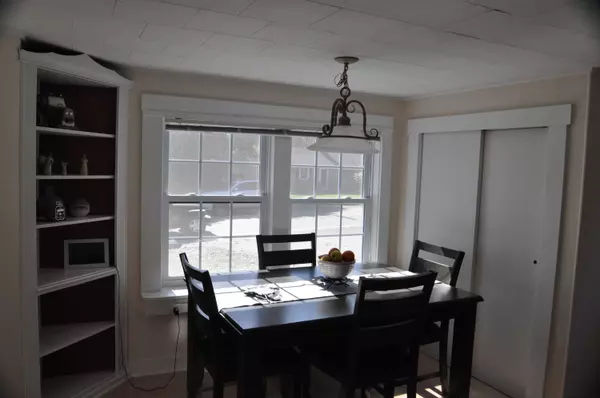 Hampden, ME 04444,16 Kennebec RD