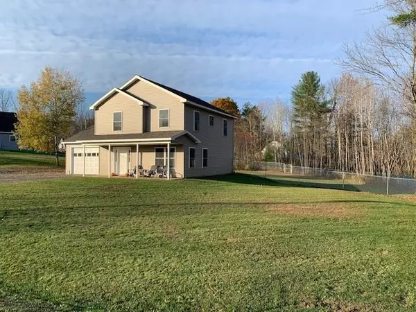 Sidney, ME 04330,15 Rebecca DR